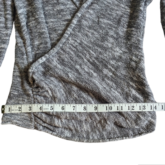 Free People Faux Wrap Knitted Low V-neck Light Sweater Women's Size Small Gray - Picture 7 of 9